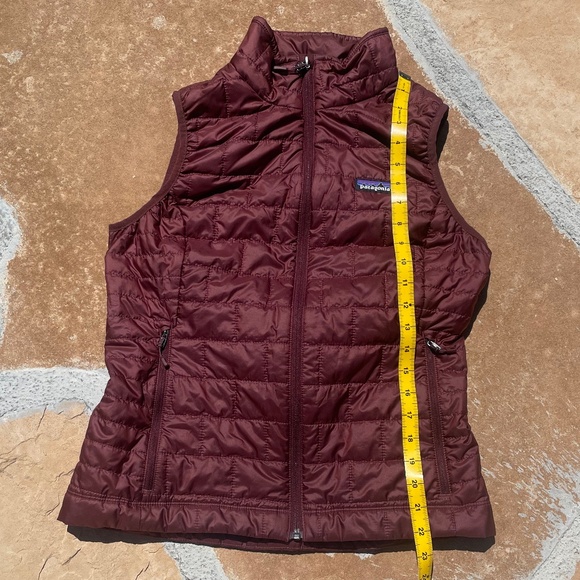 EUC Patagonia women’s Nano Puff Insulated Vest (Small/Burgundy Maroon) - Picture 11 of 11